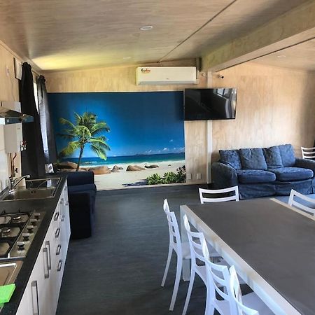 Sleepy Vines Hostel Бленхайм Екстериор снимка